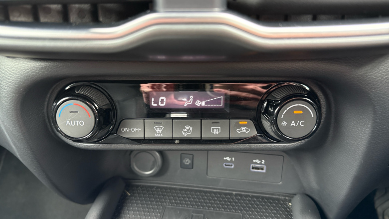 Nissan Juke 1.0 DiG-T N-Connecta 5dr DCT Petrol Hatchback